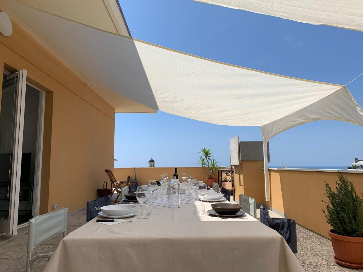 La Terrazza Di Киавари Екстериор снимка